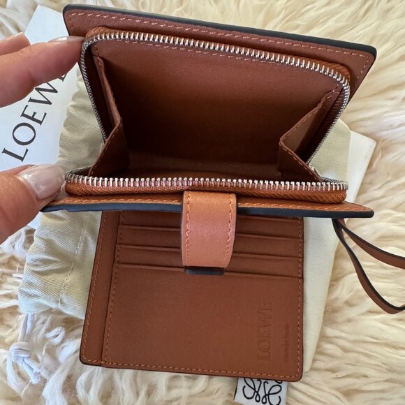 Loewe Compact Zip Wallet in Soft Grained Calfskin, Brand New in Box - Picture 9 of 13